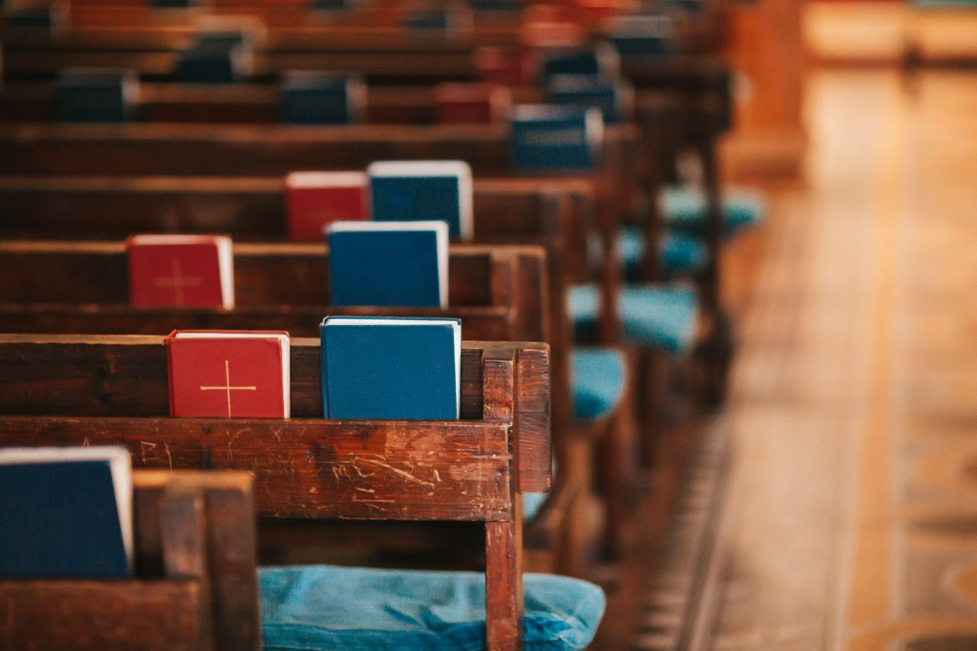 Leading with Faith: Essential Christian Leadership Books for Fall